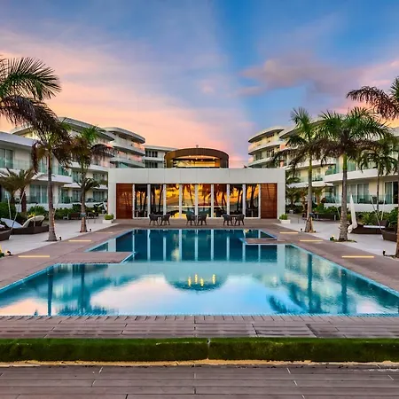 Hotel Aqua Boracay